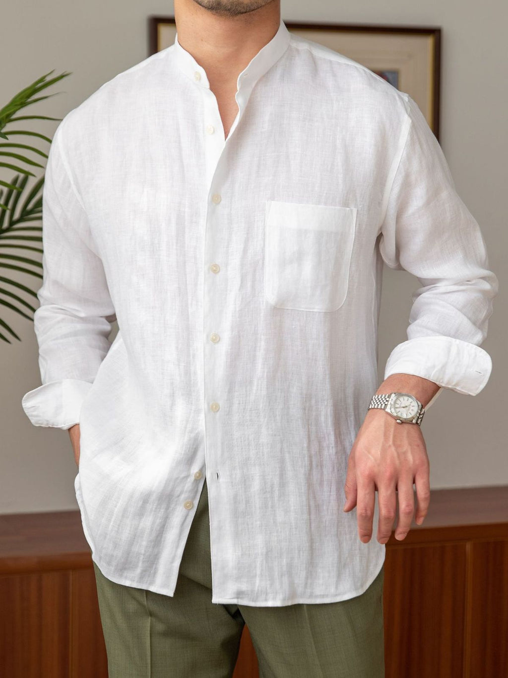 Relaxed and breathable linen long-sleeve shirt